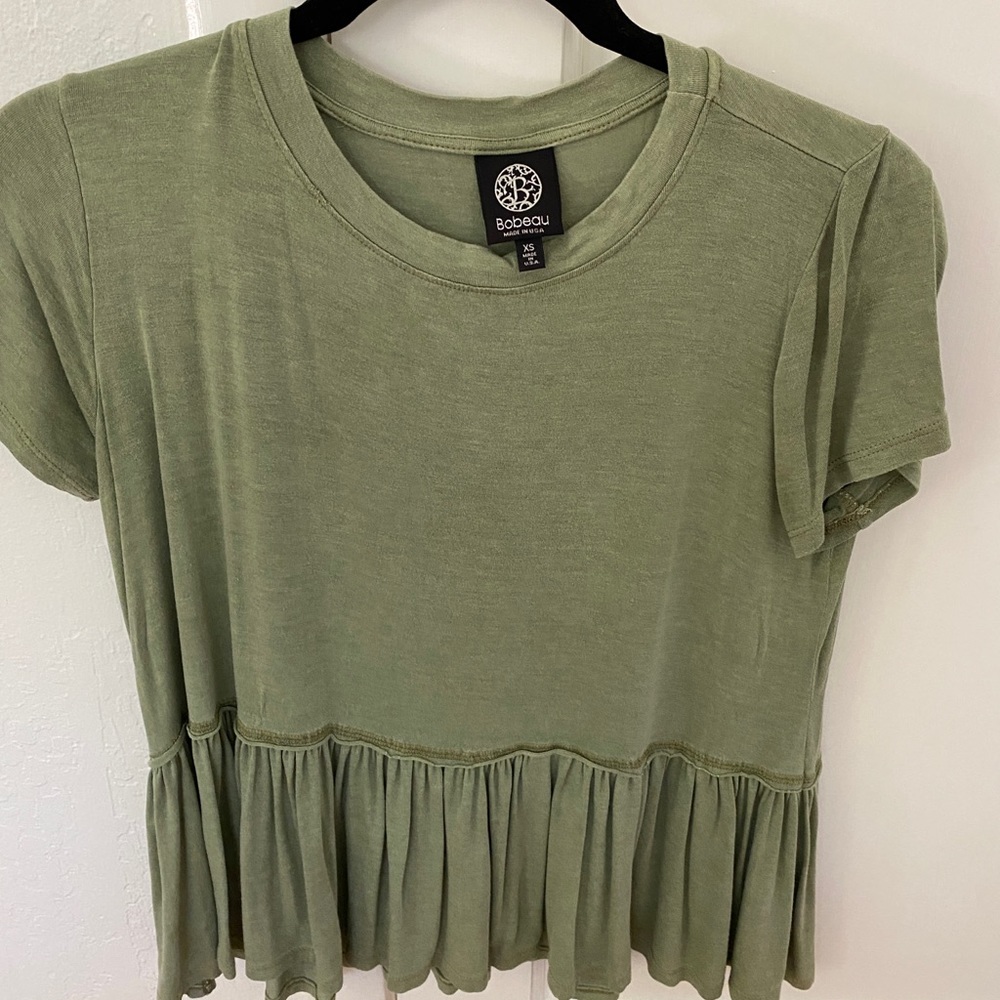 Bobeau soft peplum tee light green XS